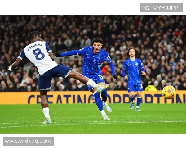 中超精彩对决切尔西与马竞战成平局逆转瞬间引发全场热烈反响