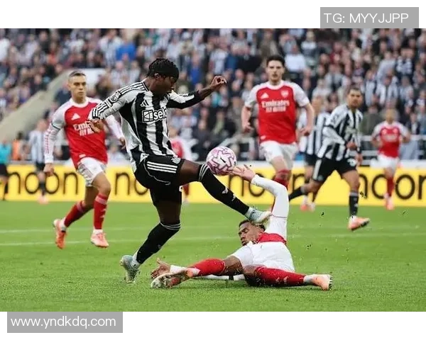 中超联赛惊现逆转大战多特蒙德险胜阿森纳引发争议判罚热议